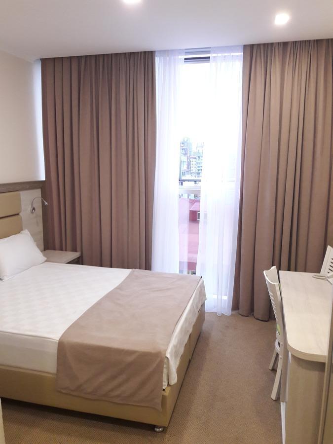 Hotel Green Glass Batumi Eksteriør bilde