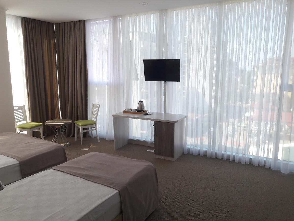 Hotel Green Glass Batumi Eksteriør bilde