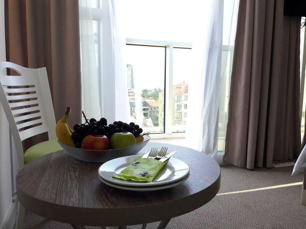 Hotel Green Glass Batumi Eksteriør bilde